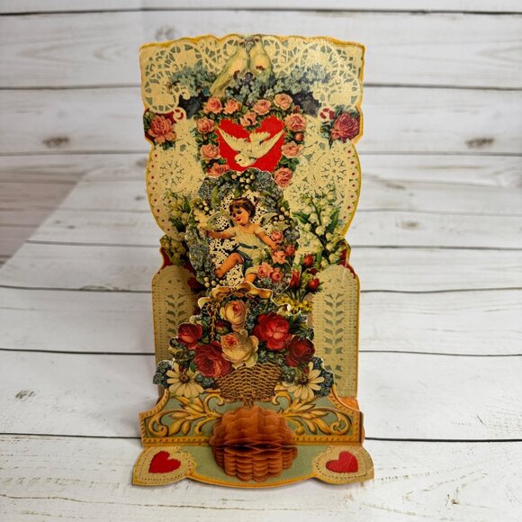 Vintage Pop-Up Valentines Day Card With Floral & Cherub Design - Picture 3 of 6